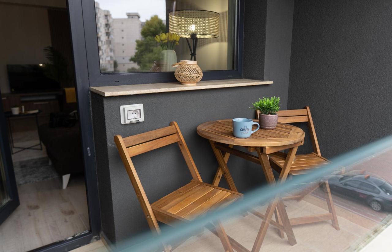 'Just Like Home' Apartment - With Private Parking Place Galati  Exterior photo